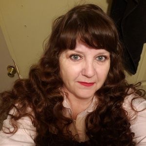 Meet your Posher, Robyn